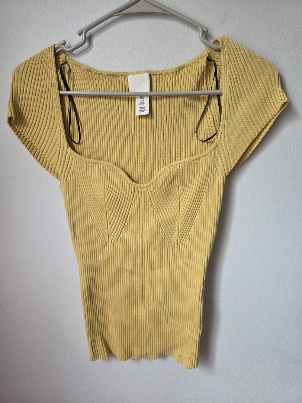 H&M Ribbed Sweetheart Crop Top in Mustard Yellow